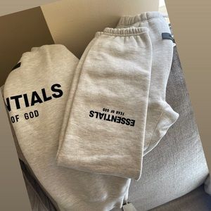 Essential brand new size 8